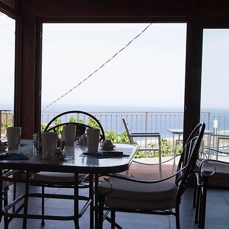 B&B Le Rose Del Tirreno Falerna Ngoại thất bức ảnh