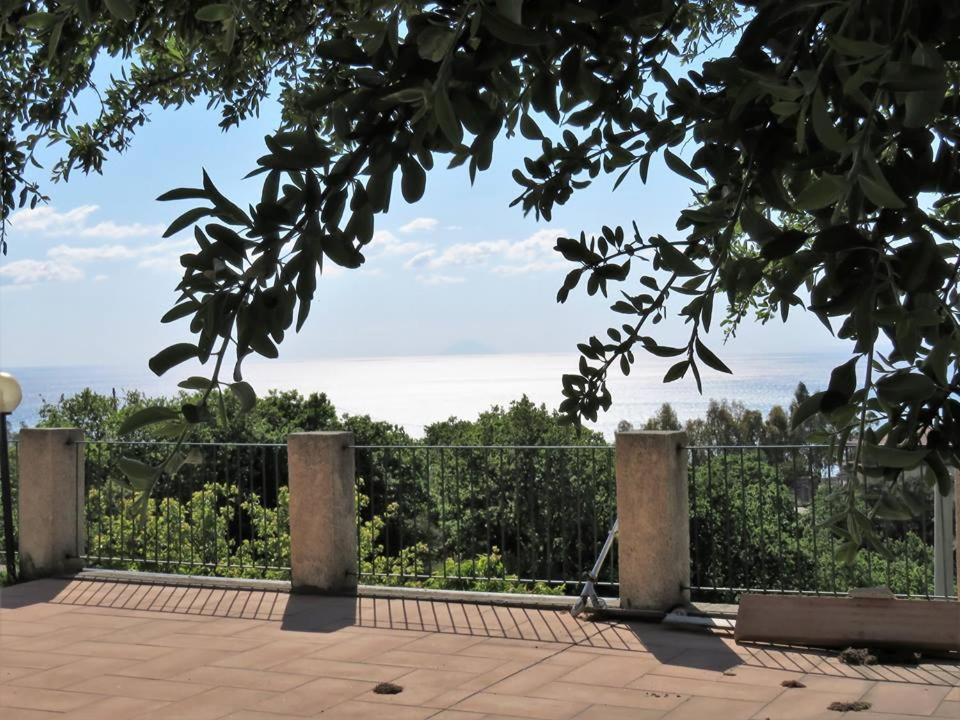 B&B Le Rose Del Tirreno Falerna Ngoại thất bức ảnh