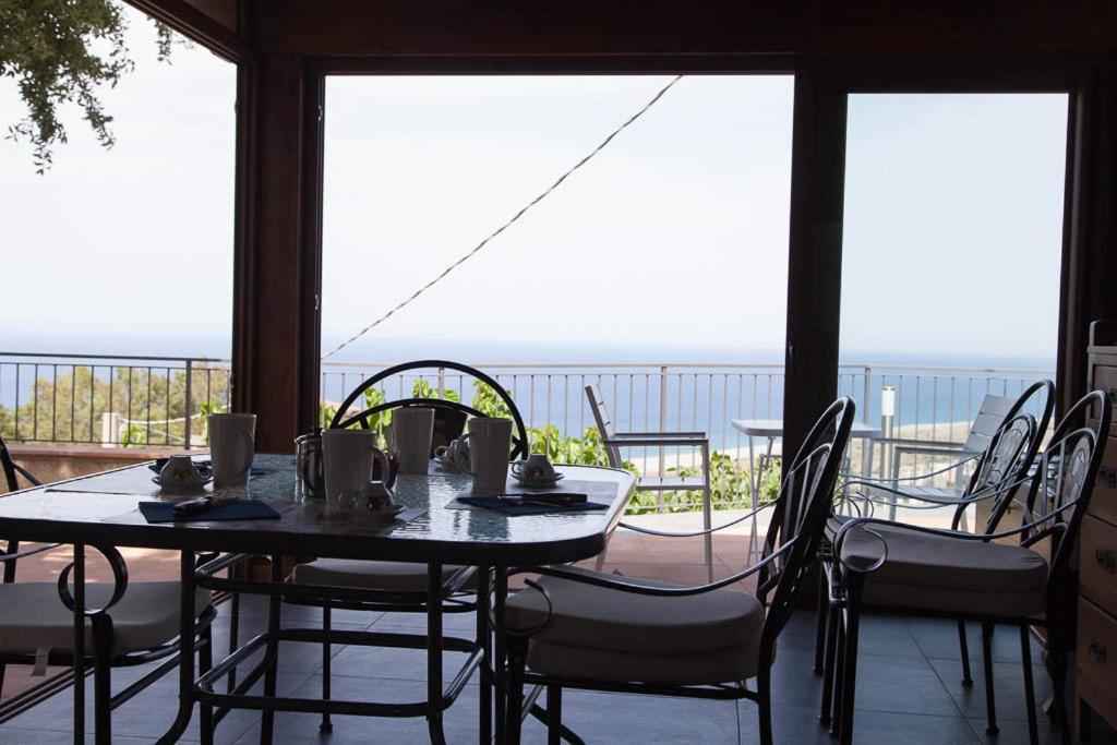 B&B Le Rose Del Tirreno Falerna Ngoại thất bức ảnh