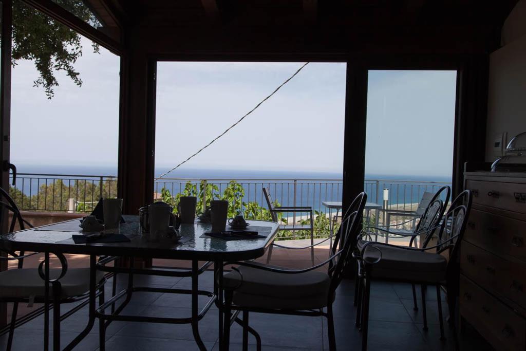 B&B Le Rose Del Tirreno Falerna Ngoại thất bức ảnh